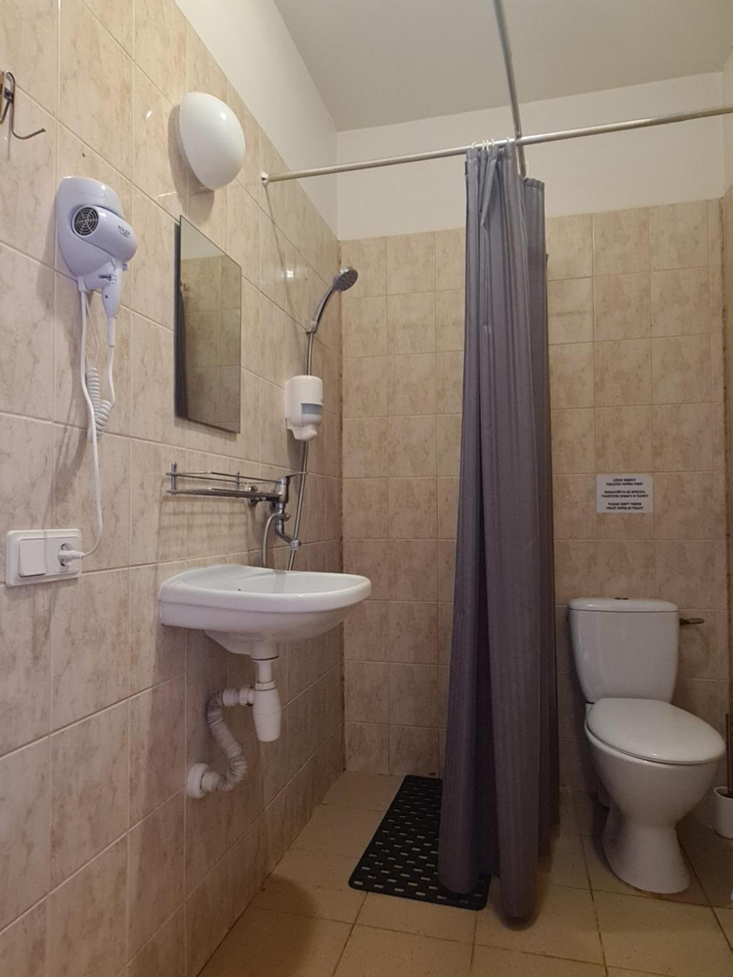 Guest House Kaktus Riga Habitación foto