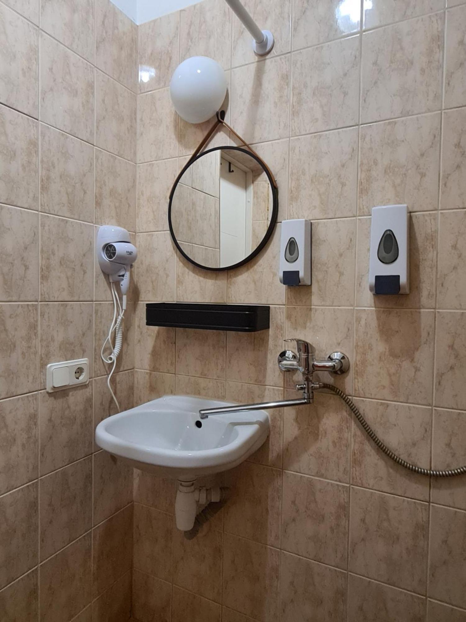 Guest House Kaktus Riga Habitación foto