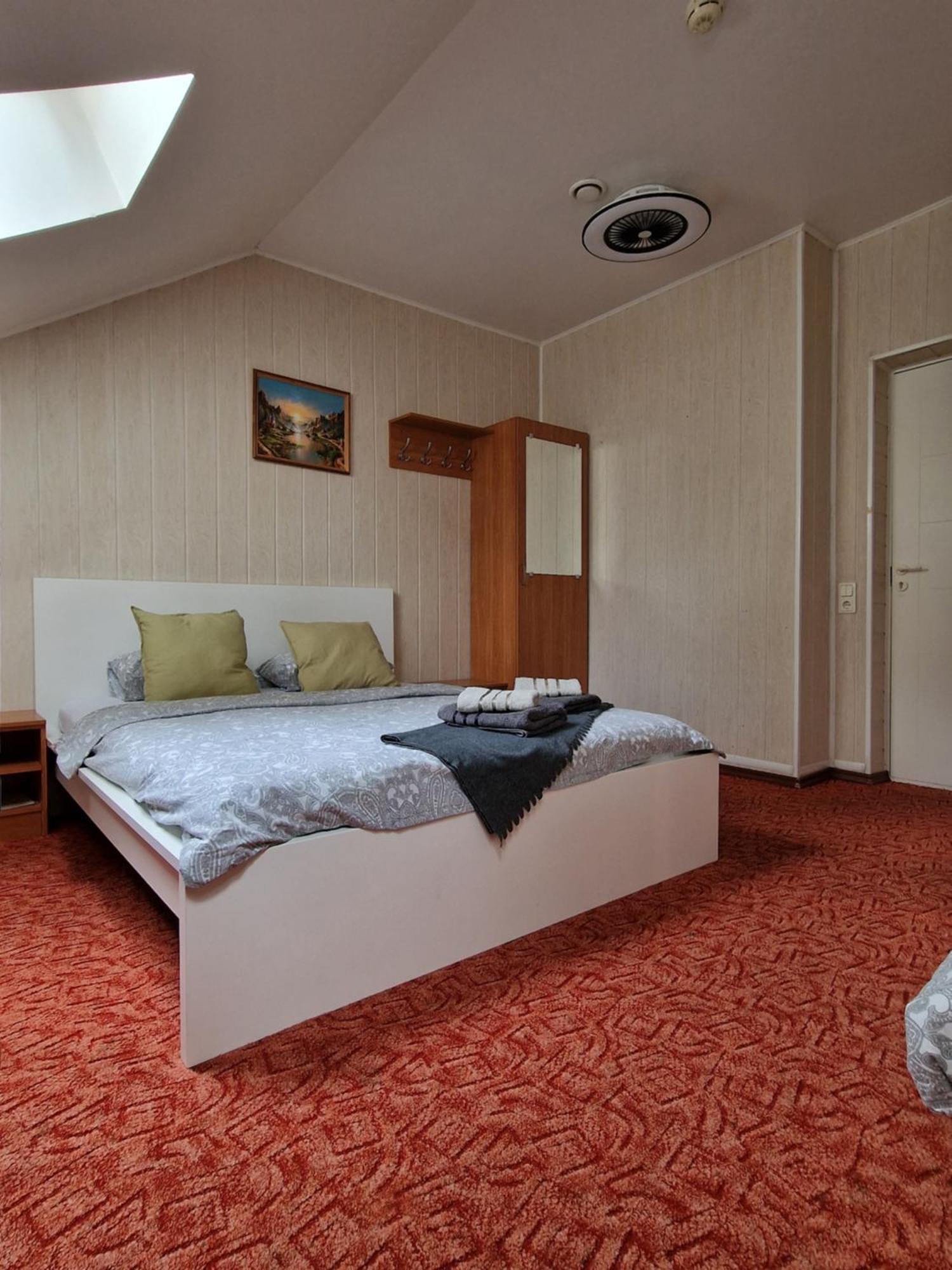 Guest House Kaktus Riga Habitación foto